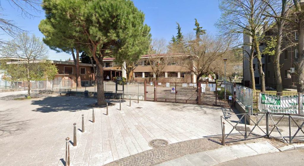 Scuola media di Parona