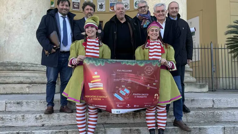 Mercatini di Natale in via Pallone