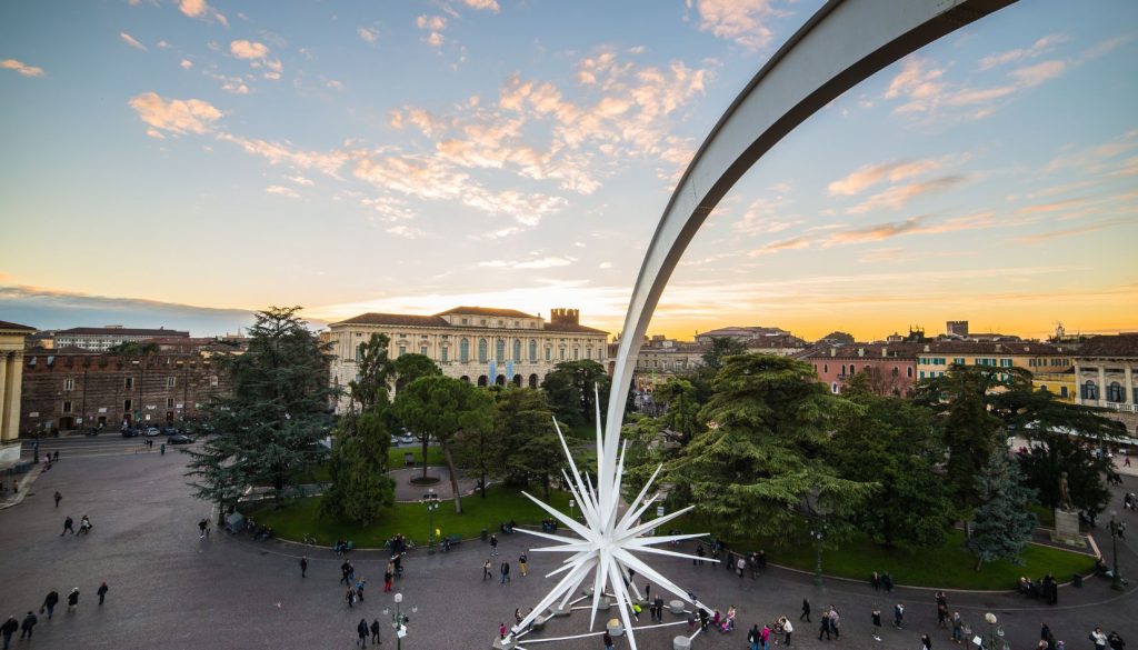 Stella di Natale Piazza Brà Verona