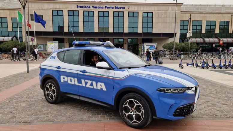 Polizia alla stazione