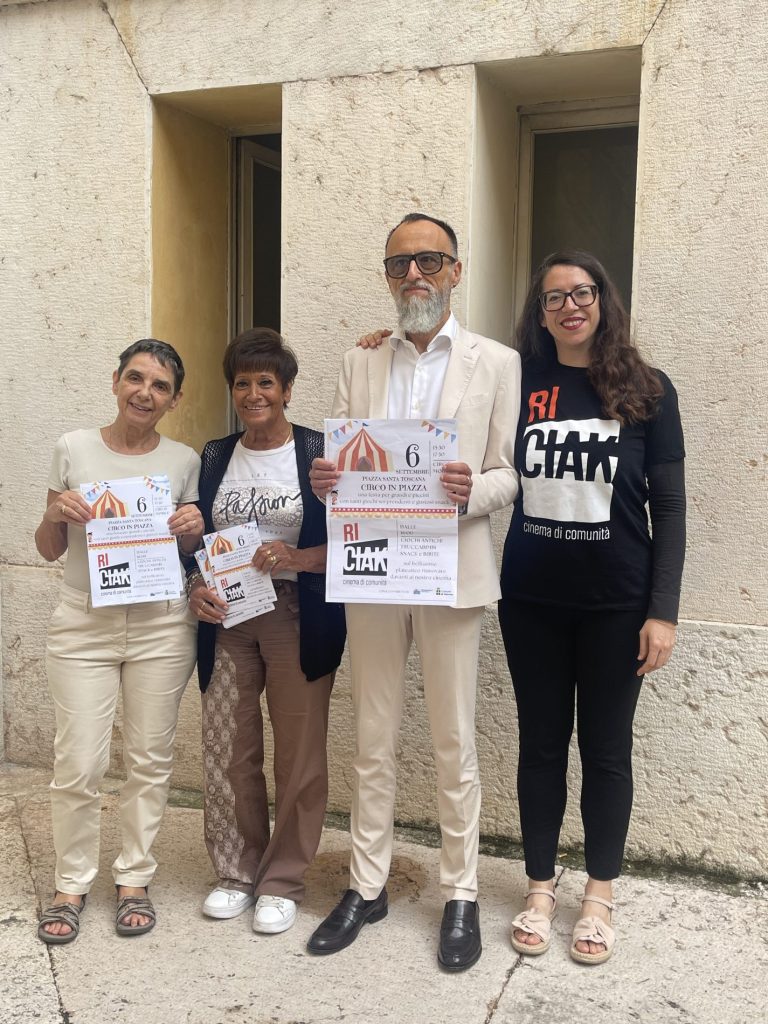 Presentazione circo in piazza