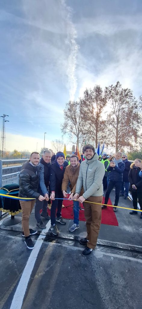 taglio del nastro Biffis Camuzzoni