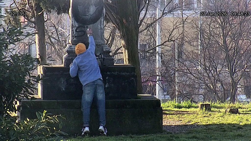 Imbrattatore fermato