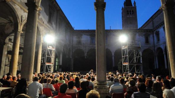 Teatro nei cortili a Verona