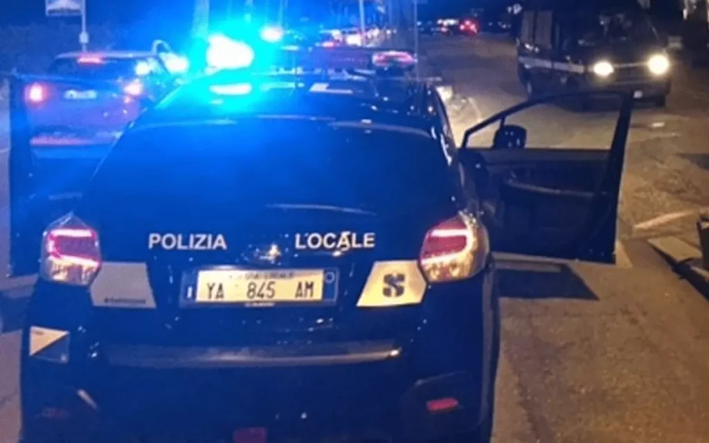 Polizia locale di sera