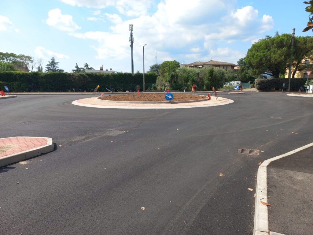 Rotatoria via Lliruti
