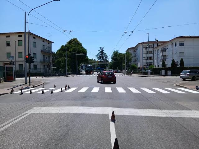 strisce pedonali ad alta visibilità