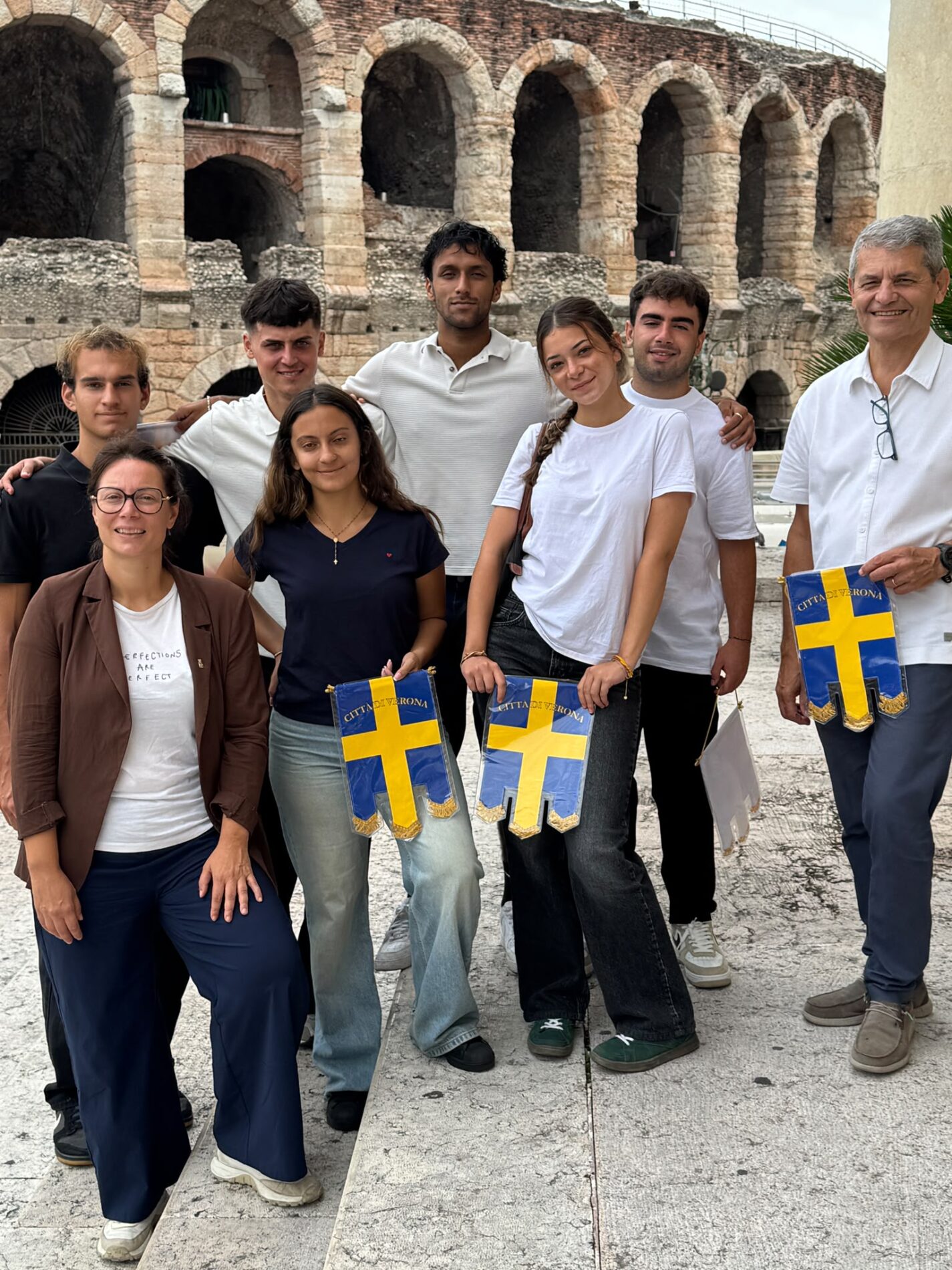 Elisa La Paglia con studenti