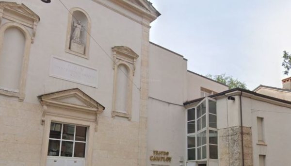 Teatro Camploy